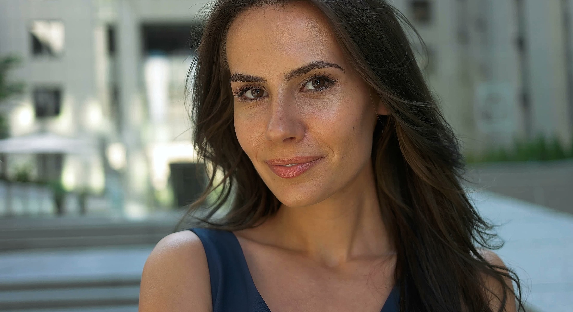 U-turn symbol on orange background